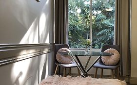 Beaumont Kew Apartments